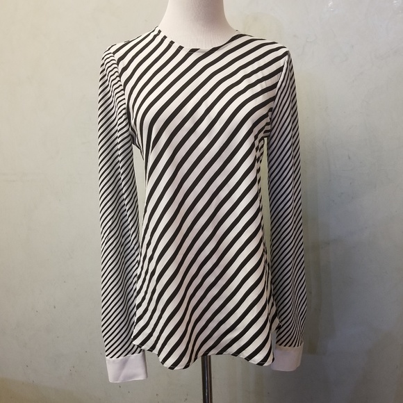 NWT Calvin Klein striped top size XS (H24) - Picture 2 of 7